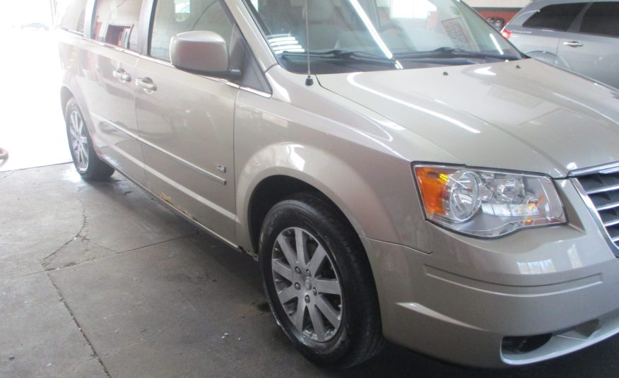 2009 CHRYSLER TOWN & COUNTRY