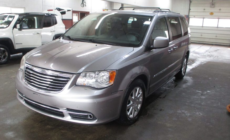 2016 CHRYSLER TOWN & COUNTRY
