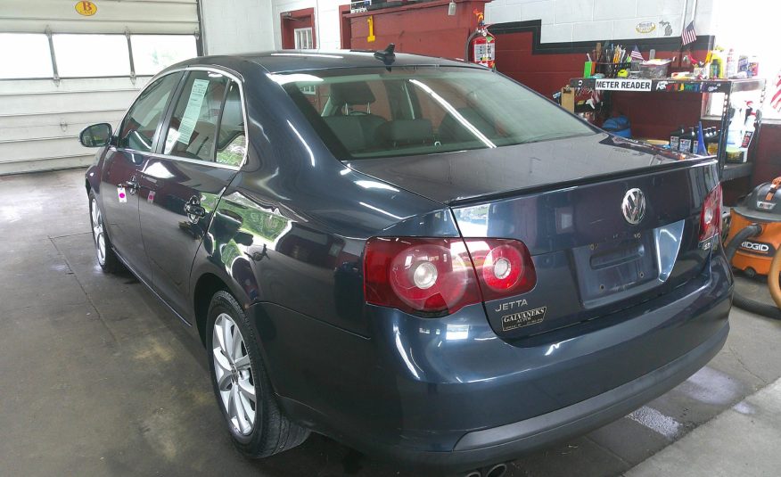 2010 VOLKSWAGEN JETTA