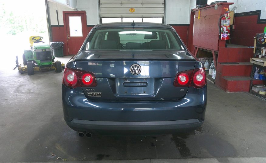 2010 VOLKSWAGEN JETTA