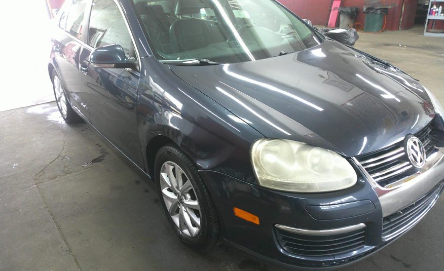 2010 VOLKSWAGEN JETTA