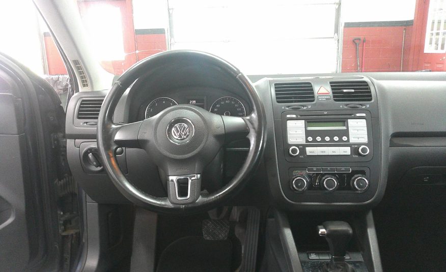 2010 VOLKSWAGEN JETTA