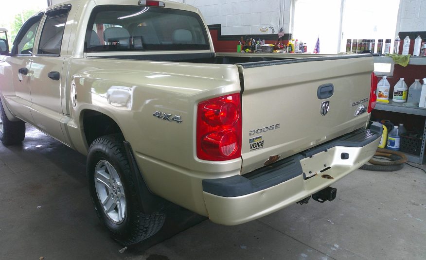 2011 DODGE DAKOTA