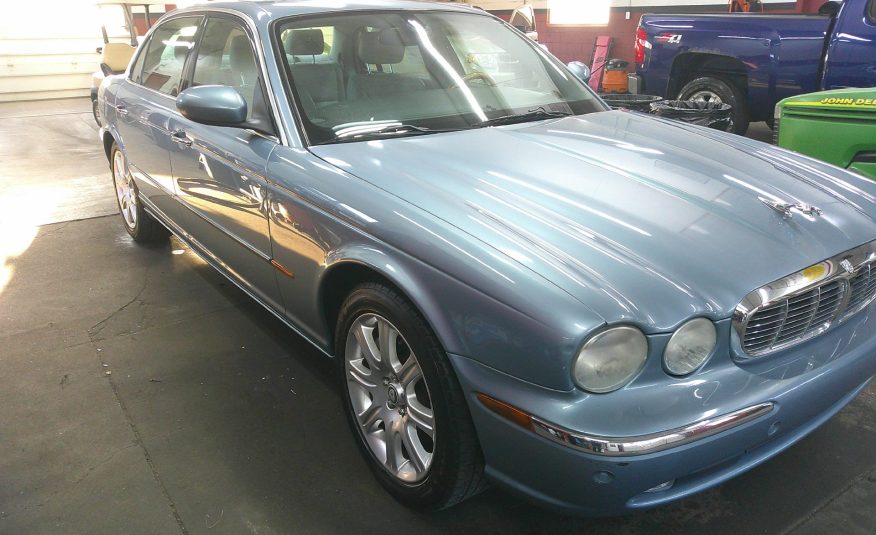 2005 JAGUAR XJ8